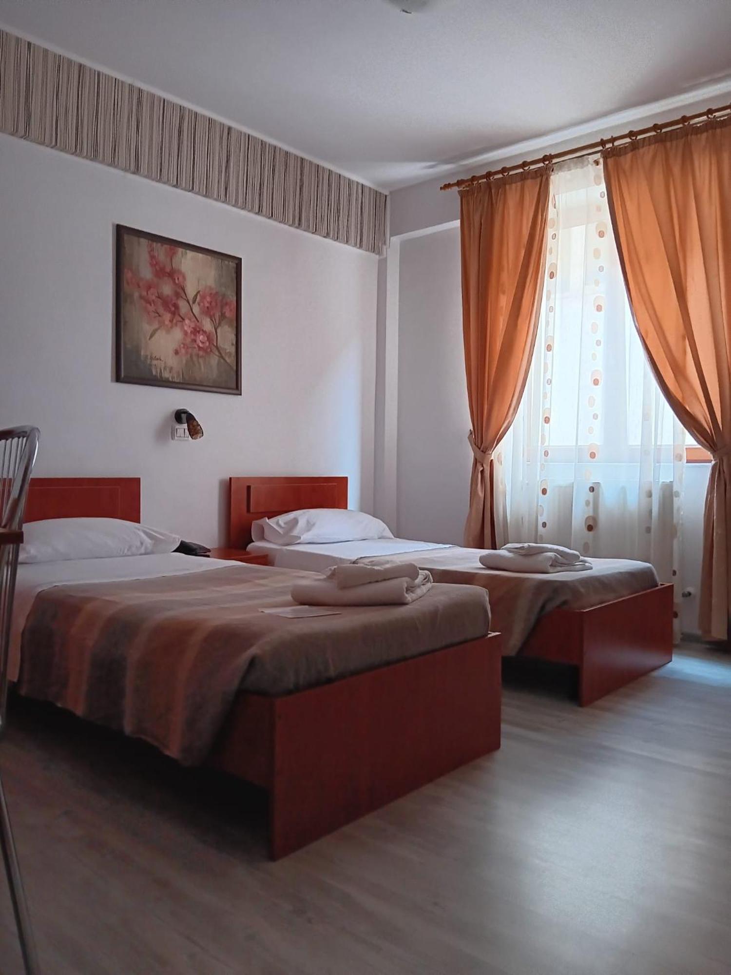 Hotel Vila Veneto Timisoara Exterior foto